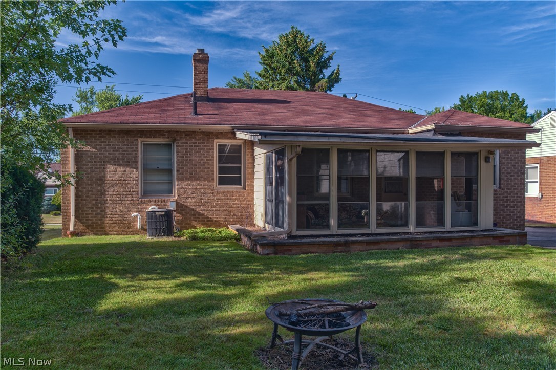 9412 David Road Garfield Heights, OH 44125 - Photo 18 of 25