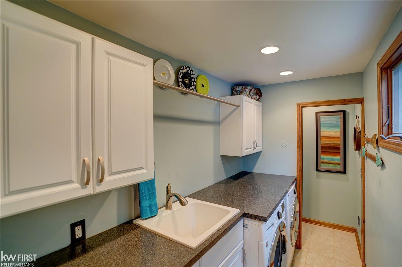 4280 North Henderson Road Davison, MI 48423 - Photo 38 of 59 50077972-37.JPG