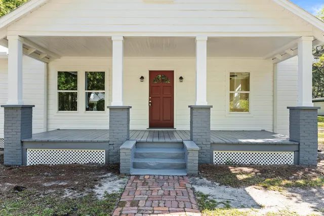 $425,000 | 136 West Street, Moncks Corner, SC 29461