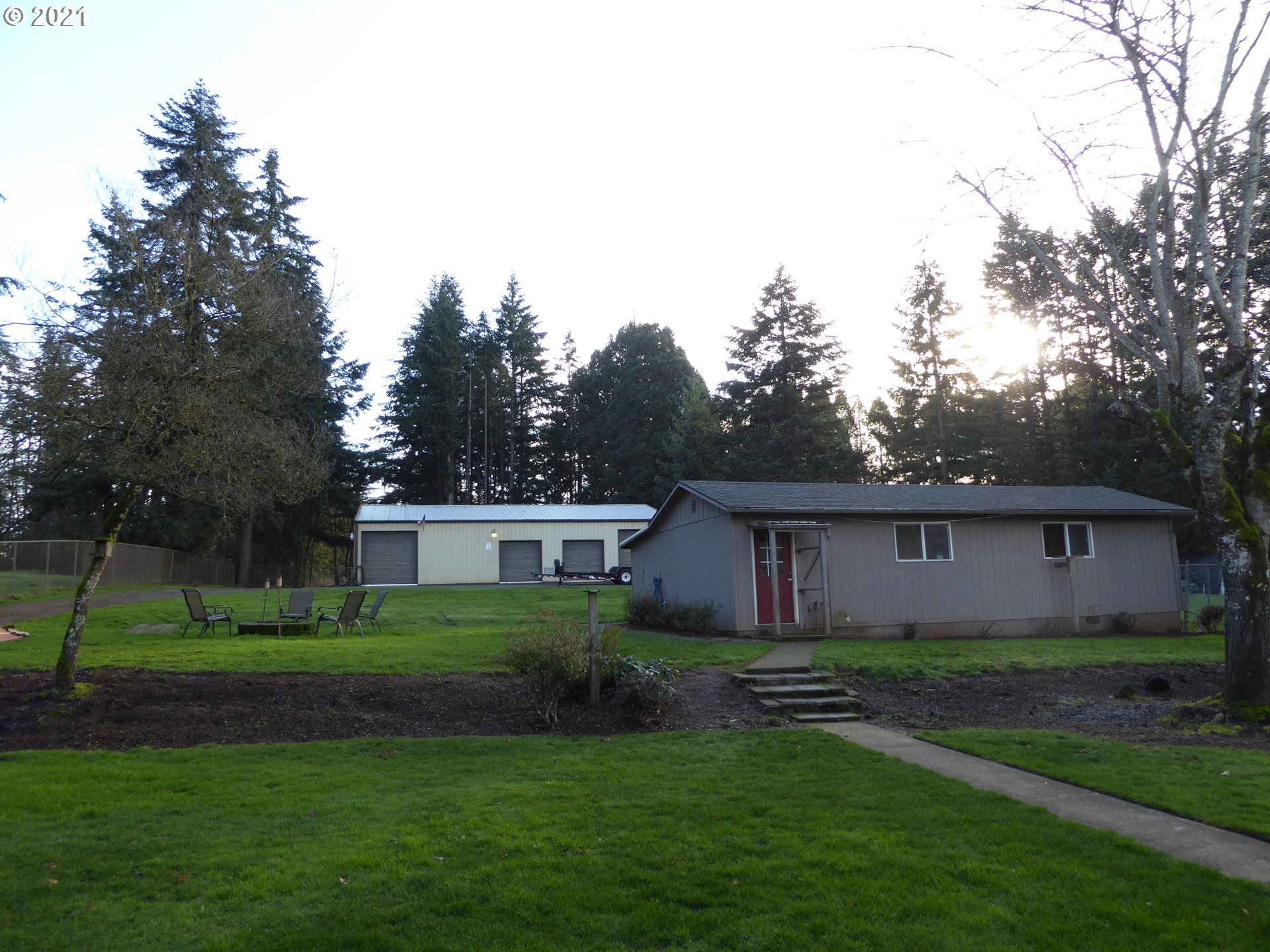 14740 South Henrici Road Oregon City, OR 97045 - Photo 3 of 11 Gallery Image 3