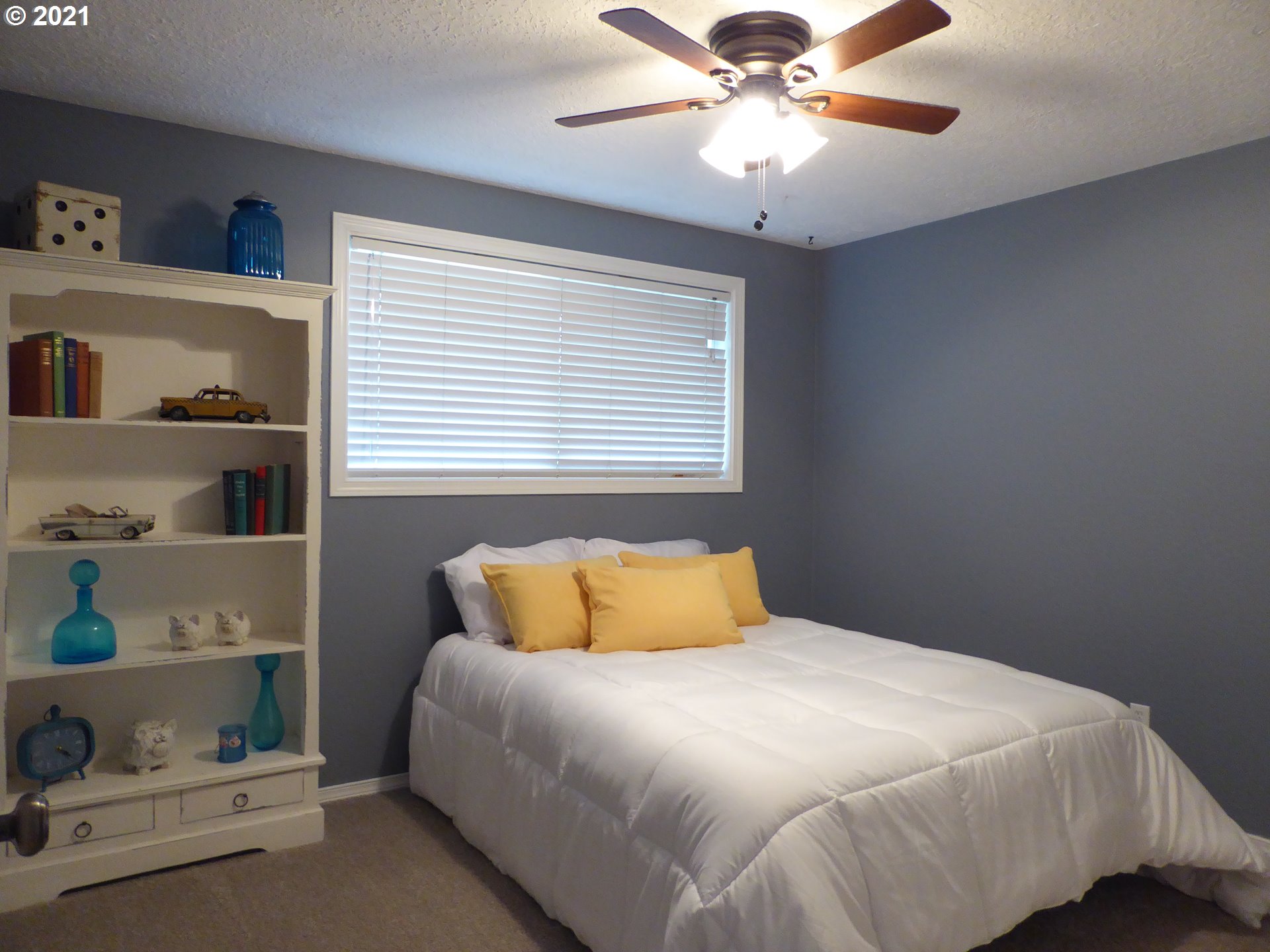14740 South Henrici Road Oregon City, OR 97045 - Photo 10 of 11 Gallery Image 10