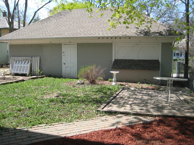 810 North Spring Street, Unit 810 Elgin, IL 60120 - Photo 17 of 22