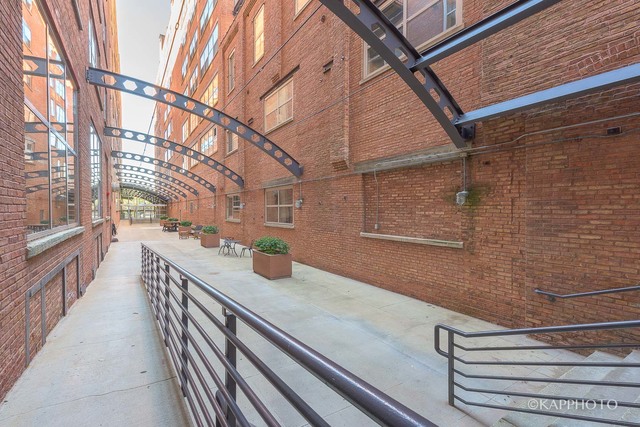 500 South Clinton Street, Unit 416 Chicago, IL 60607 - Photo 27 of 28