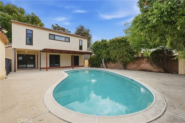 a view of outdoor space yard deck and patio