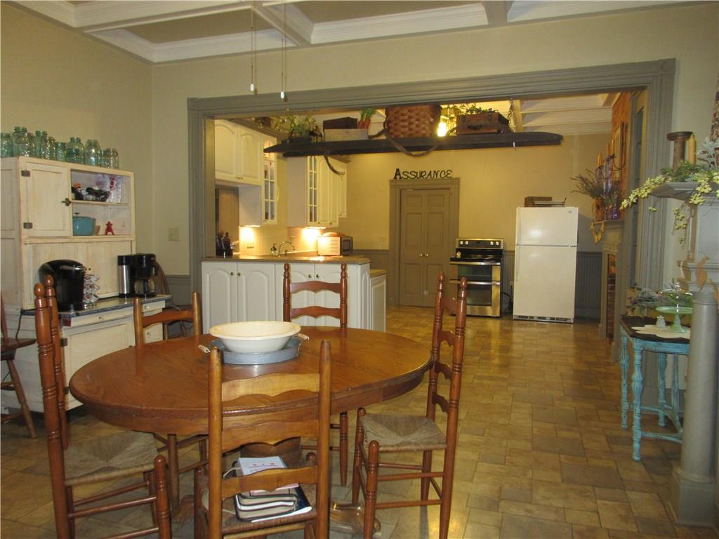 540 Freeport Road Freeport, PA 16229 - Photo 14 of 25 Eat-in kitchen