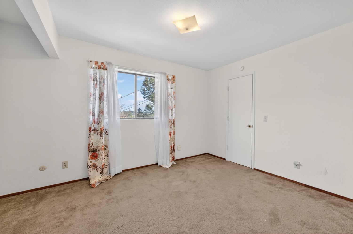 3940 Pineoakyo Court Rescue, CA 95672 - Photo 18 of 44