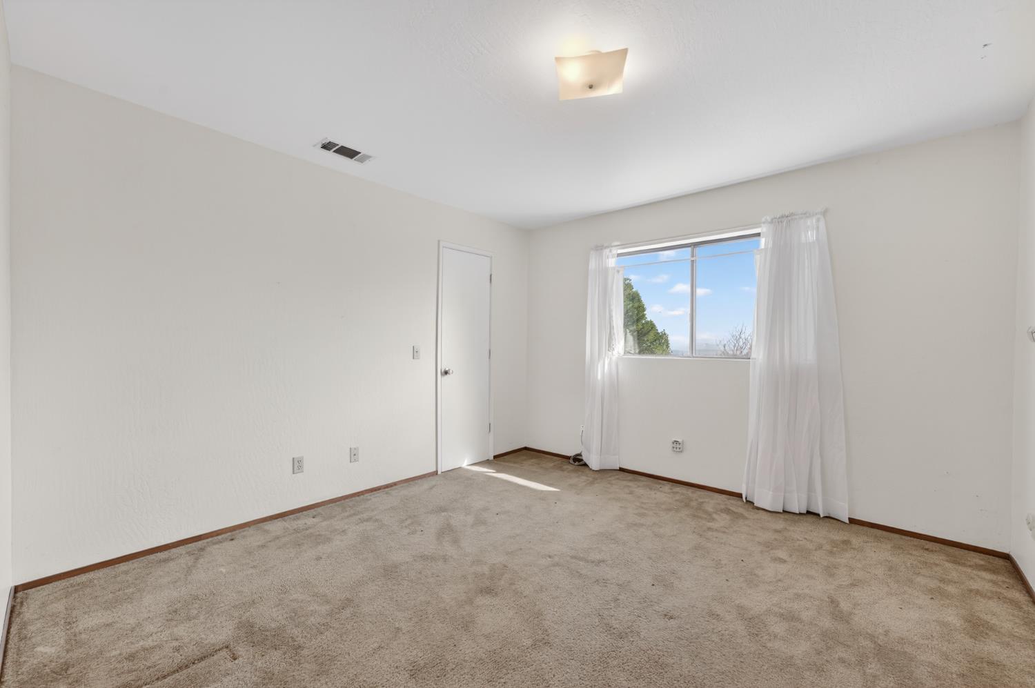 3940 Pineoakyo Court Rescue, CA 95672 - Photo 19 of 44