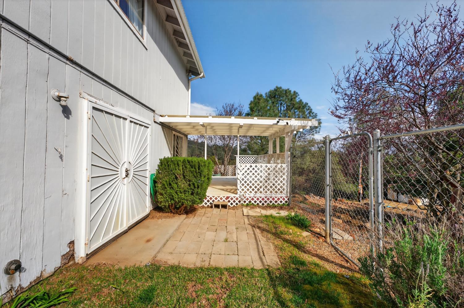 3940 Pineoakyo Court Rescue, CA 95672 - Photo 27 of 44