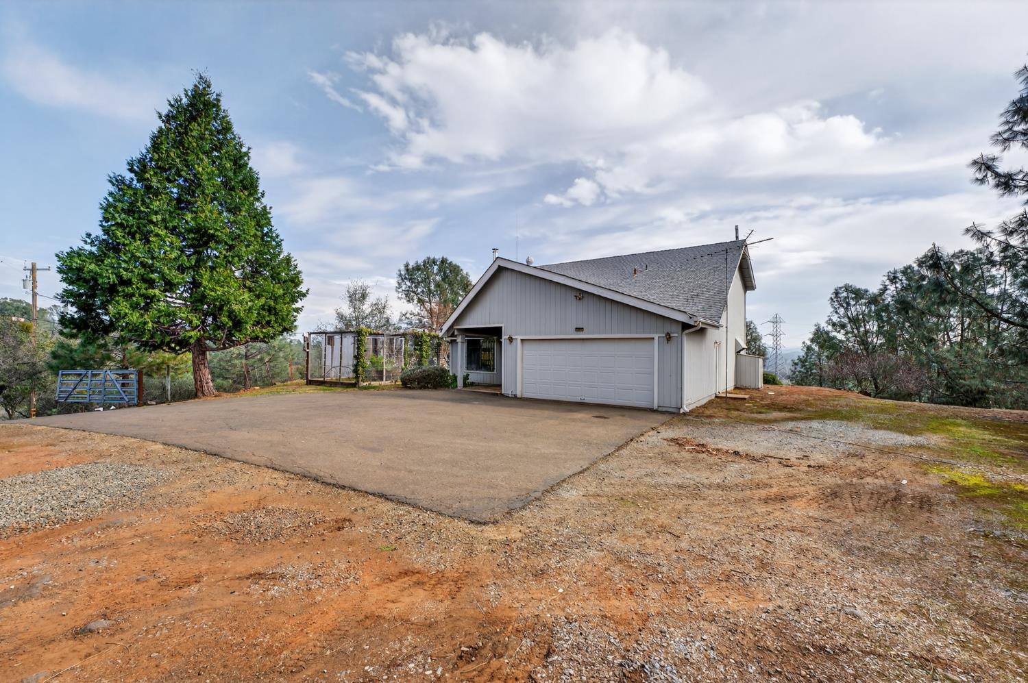 3940 Pineoakyo Court Rescue, CA 95672 - Photo 4 of 44