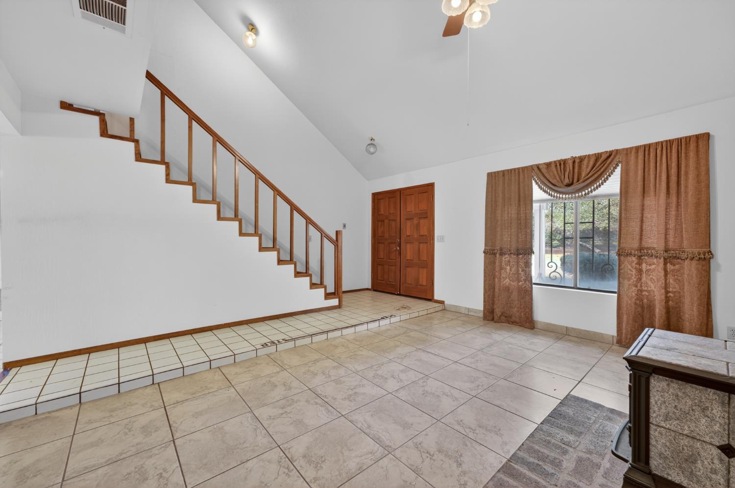 3940 Pineoakyo Court Rescue, CA 95672 - Photo 6 of 44