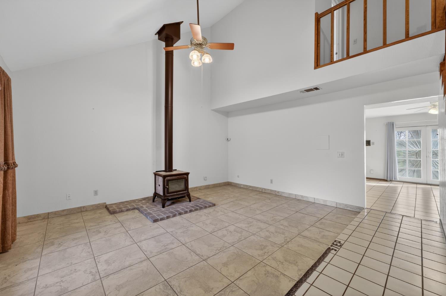 3940 Pineoakyo Court Rescue, CA 95672 - Photo 8 of 44