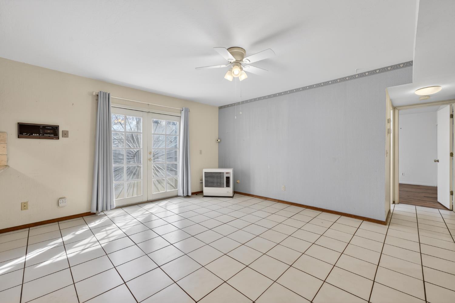 3940 Pineoakyo Court Rescue, CA 95672 - Photo 9 of 44