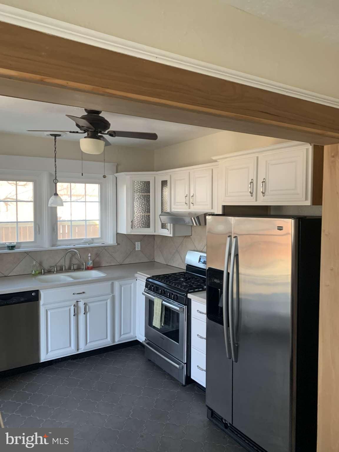 607 Country Club Road York, PA 17403 - Photo 10 of 23 Gallery Image 10
