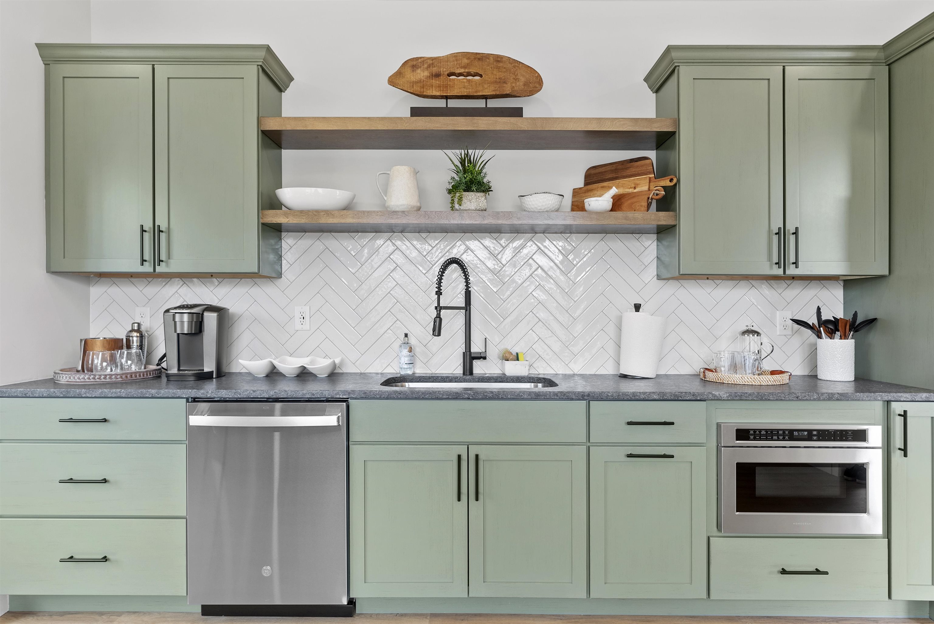 25 Summerwind Place, Unit 25 Greenland, NH 03840 - Photo 37 of 40