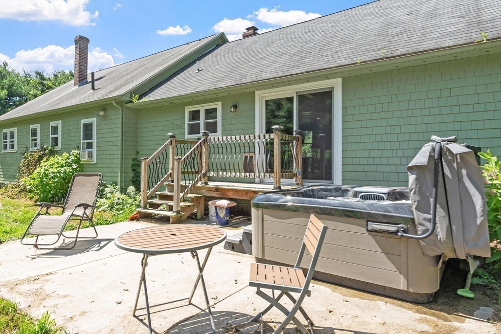 361 Mulpus Road Lunenburg, MA 01462 - Photo 16 of 42