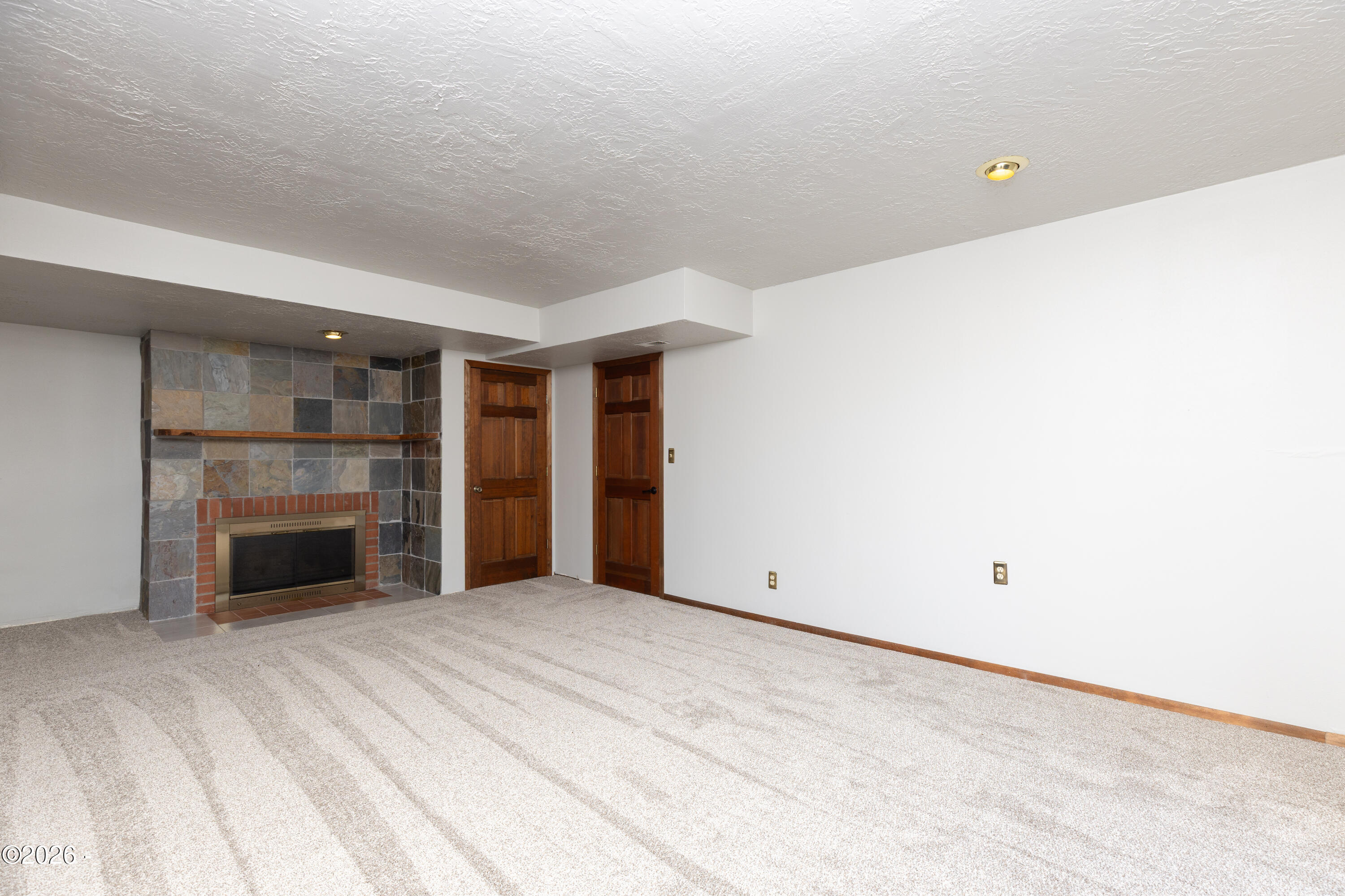 1484 Yasek Loop Toledo, OR 97391 - Photo 24 of 51 1484yasek-61