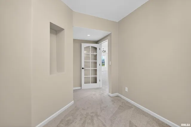 $710,000 | 9 Cobblestone Lane, Le Claire, IA 52753