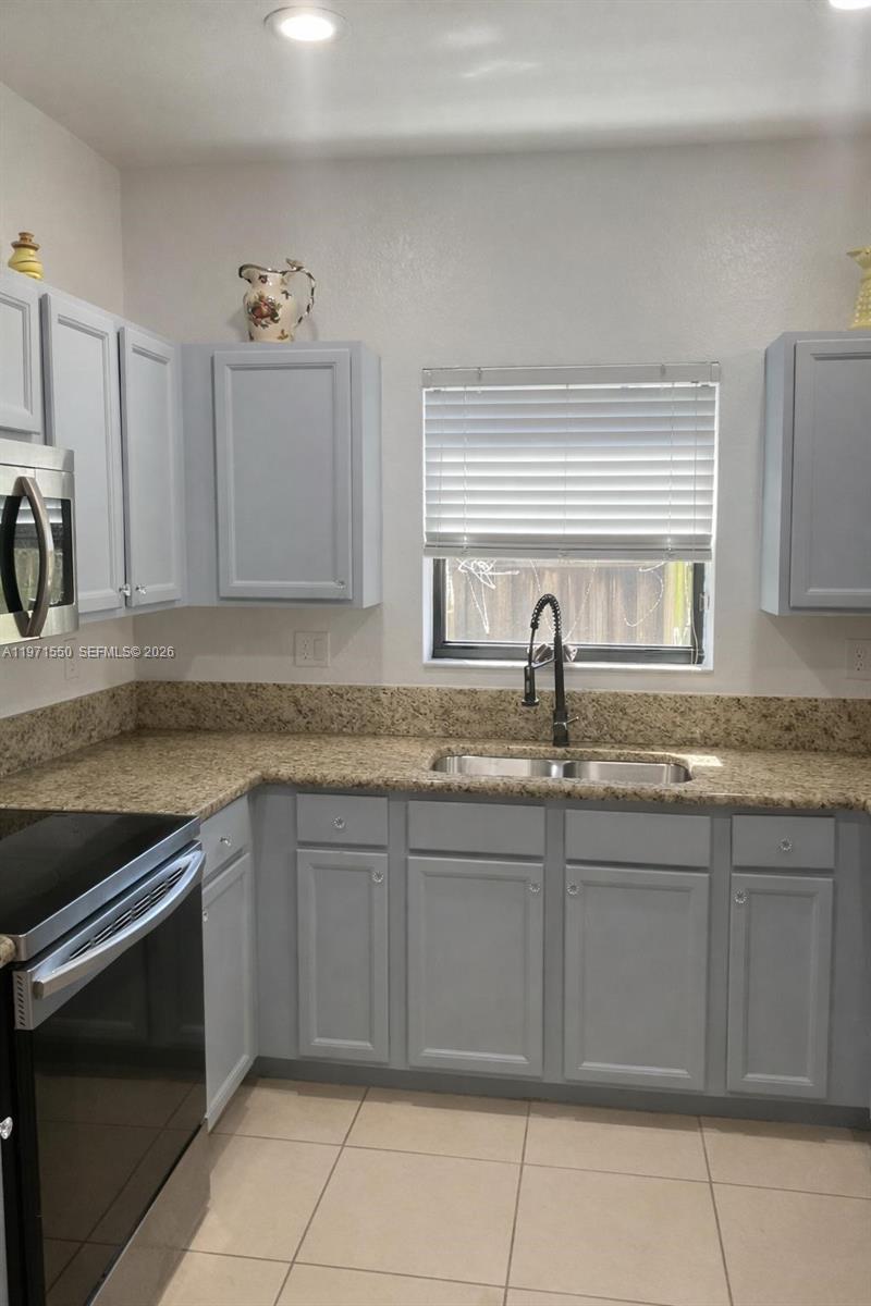 24042 Southwest 114th Place Homestead, FL 33032 - Photo 6 of 29