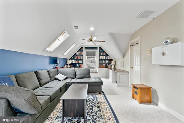 $1,025,000 | 22109 Creekview Drive, Gaithersburg, MD 20882