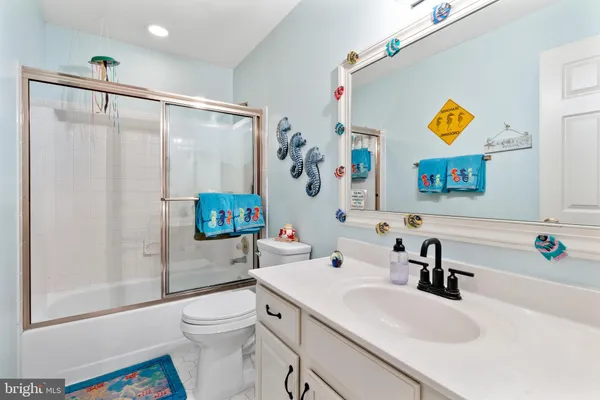 $1,025,000 | 22109 Creekview Drive, Gaithersburg, MD 20882