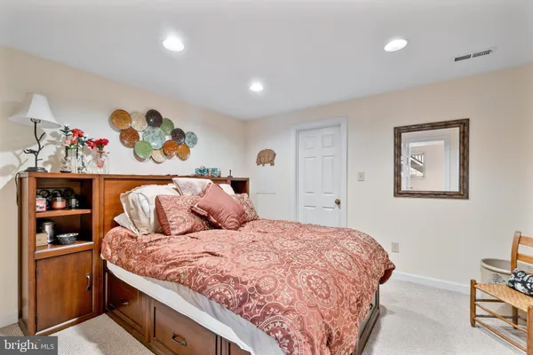 $1,025,000 | 22109 Creekview Drive, Gaithersburg, MD 20882