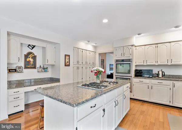 $1,025,000 | 22109 Creekview Drive, Gaithersburg, MD 20882