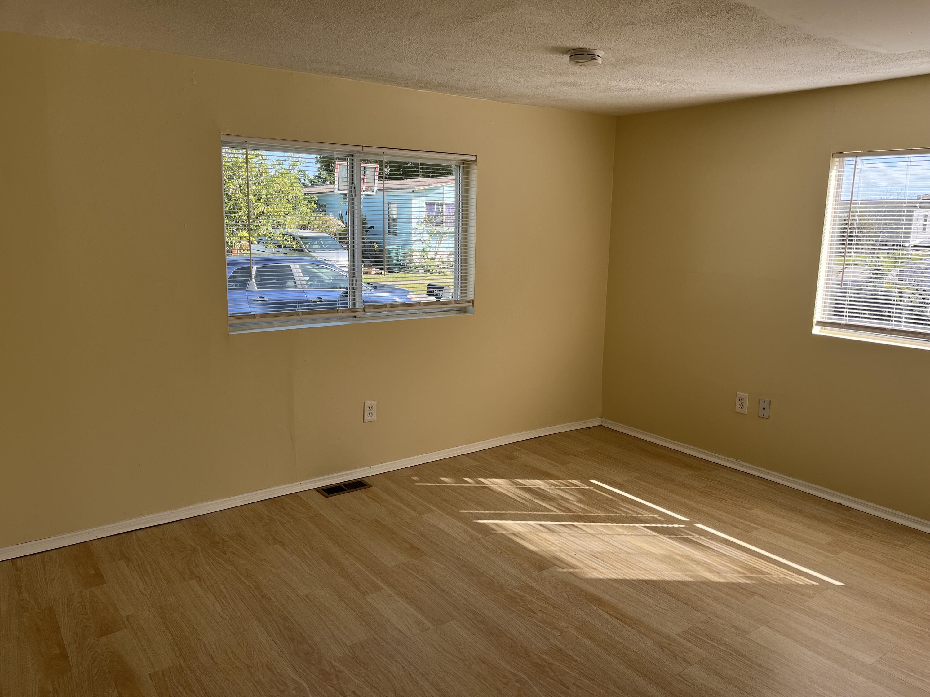 2540 Haverhill Road Northeast Palm Bay, FL 32905 - Photo 7 of 15 IMG_1609