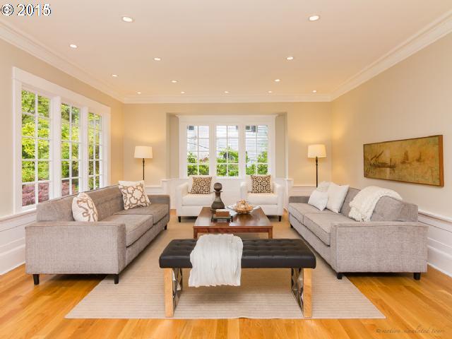 2772 Southwest Talbot Road Portland, OR 97201 - Photo 2 of 16 Gallery Image 2