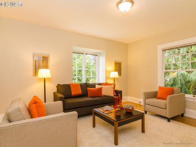 2772 Southwest Talbot Road Portland, OR 97201 - Photo 8 of 16 Gallery Image 8