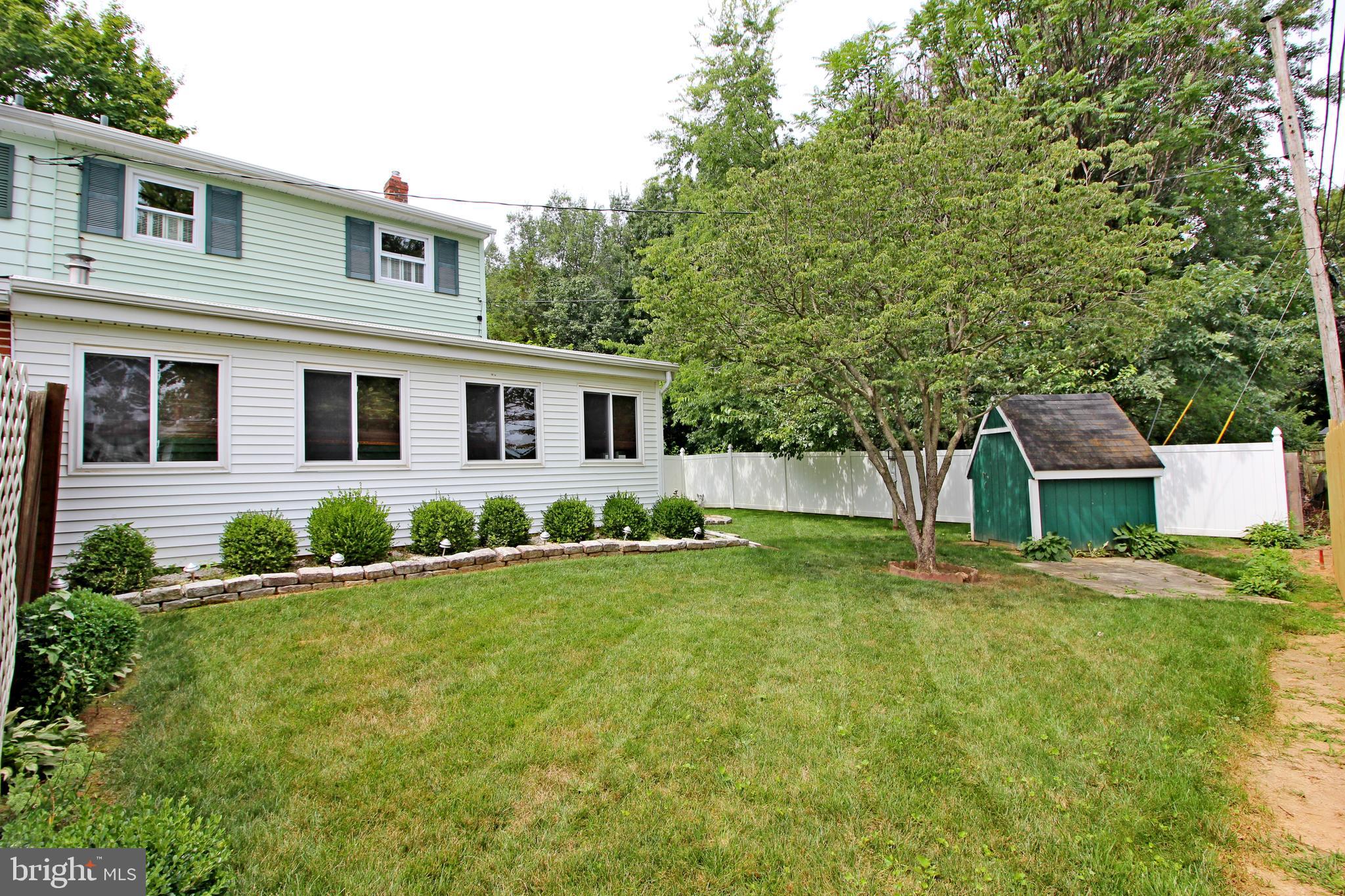 435 Fort Ross Avenue Lititz, PA 17543 - Photo 2 of 27 Gallery Image 2