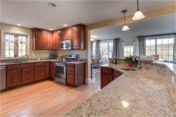 119 Northboro Road Southborough, MA 01772 - Photo 9 of 21 Gallery Image 9