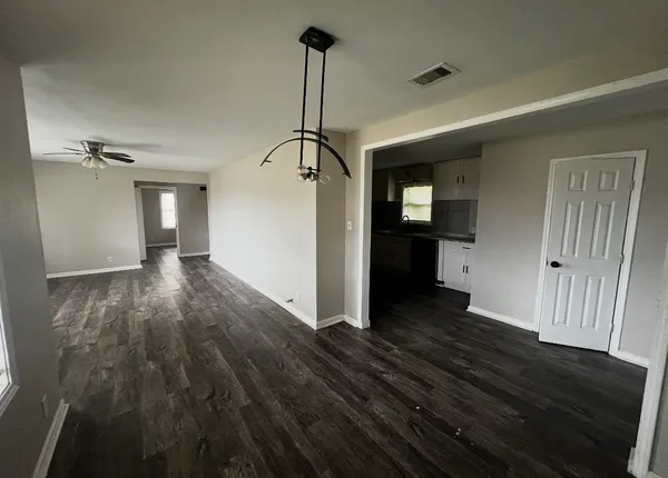 $1,700 | 1013 West Spanish Camp Road, Wharton, TX 77488