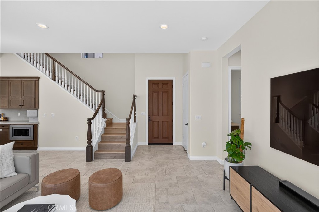20656 West Chestnut Circle Porter Ranch, CA 91326 - Photo 13 of 31