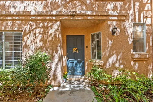 $580,000 | 25114 Steinbeck Avenue, Unit C, Stevenson Ranch, CA 91381