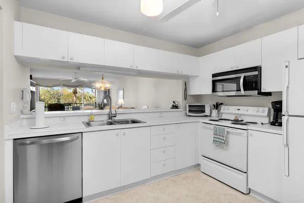 $289,000 | 1001 Eastham Way, Unit C201, Naples, FL 34104