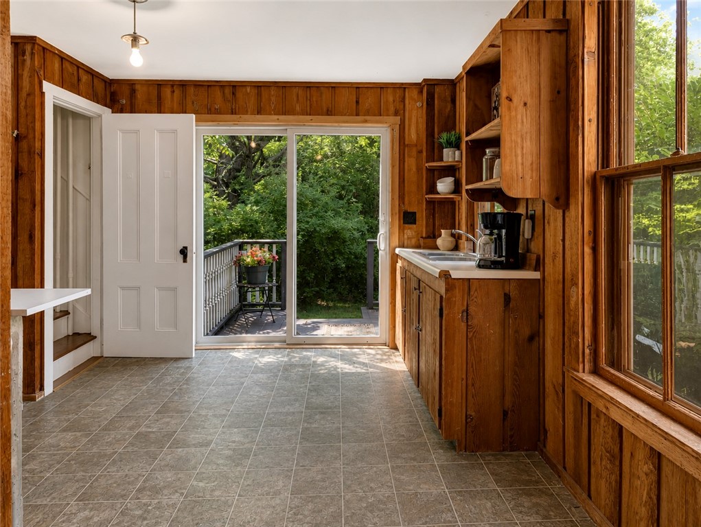 219 Nanaquaket Road Tiverton, RI 02878 - Photo 26 of 50