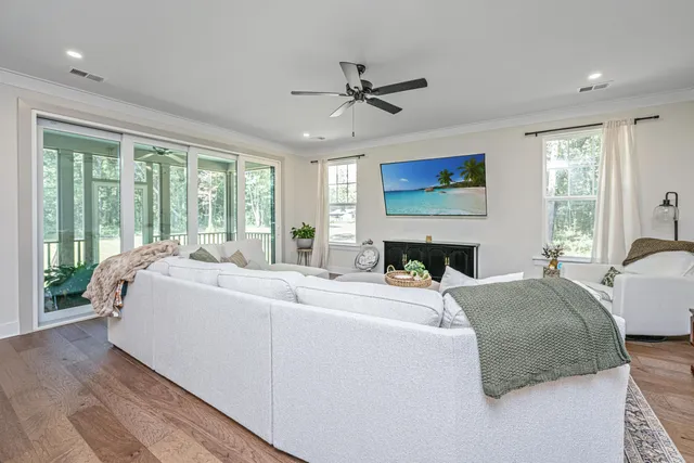 $995,000 | 873 Grannys Lane, Awendaw, SC 29429