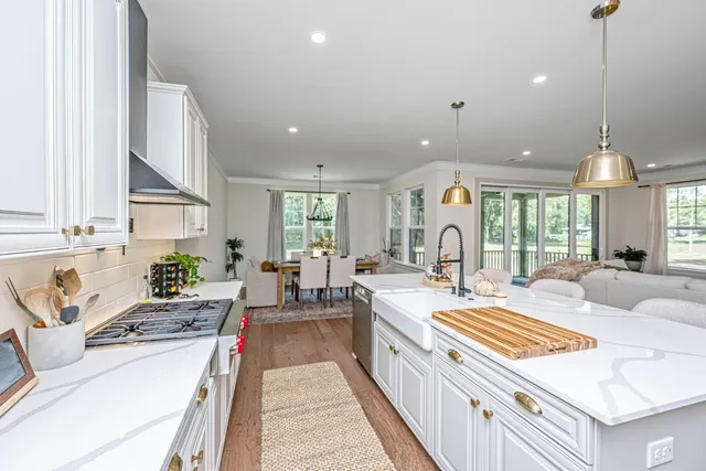 $995,000 | 873 Grannys Lane, Awendaw, SC 29429