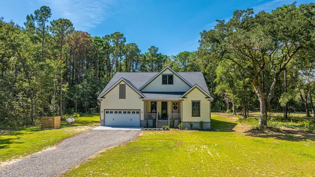 $995,000 | 873 Grannys Lane, Awendaw, SC 29429