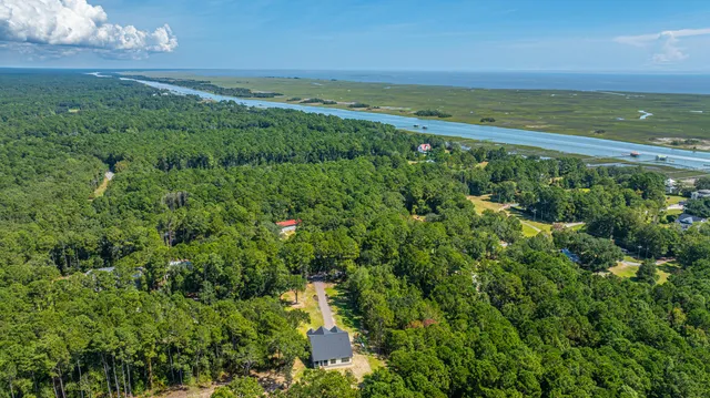 $995,000 | 873 Grannys Lane, Awendaw, SC 29429