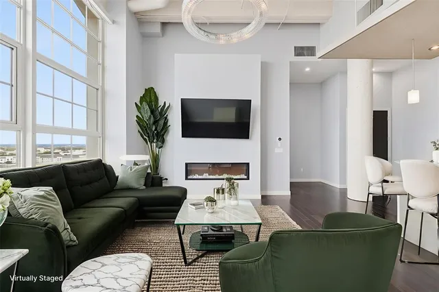 $749,000 | 2600 West 7th Street, Unit 1827, Fort Worth, TX 76107