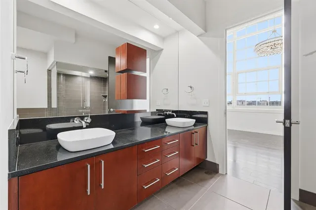 $749,000 | 2600 West 7th Street, Unit 1827, Fort Worth, TX 76107