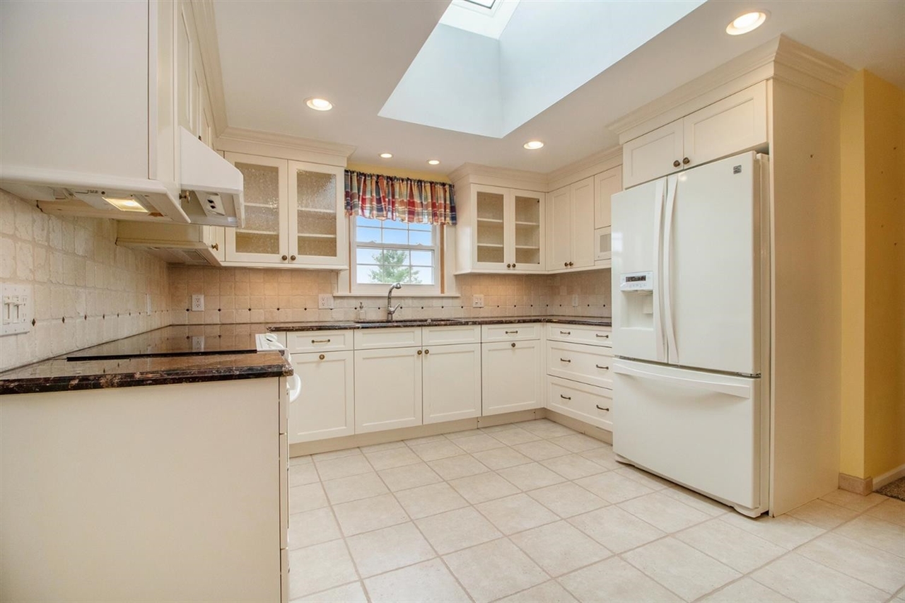 2174 Mooreville Road Milan, MI 48160 - Photo 9 of 46