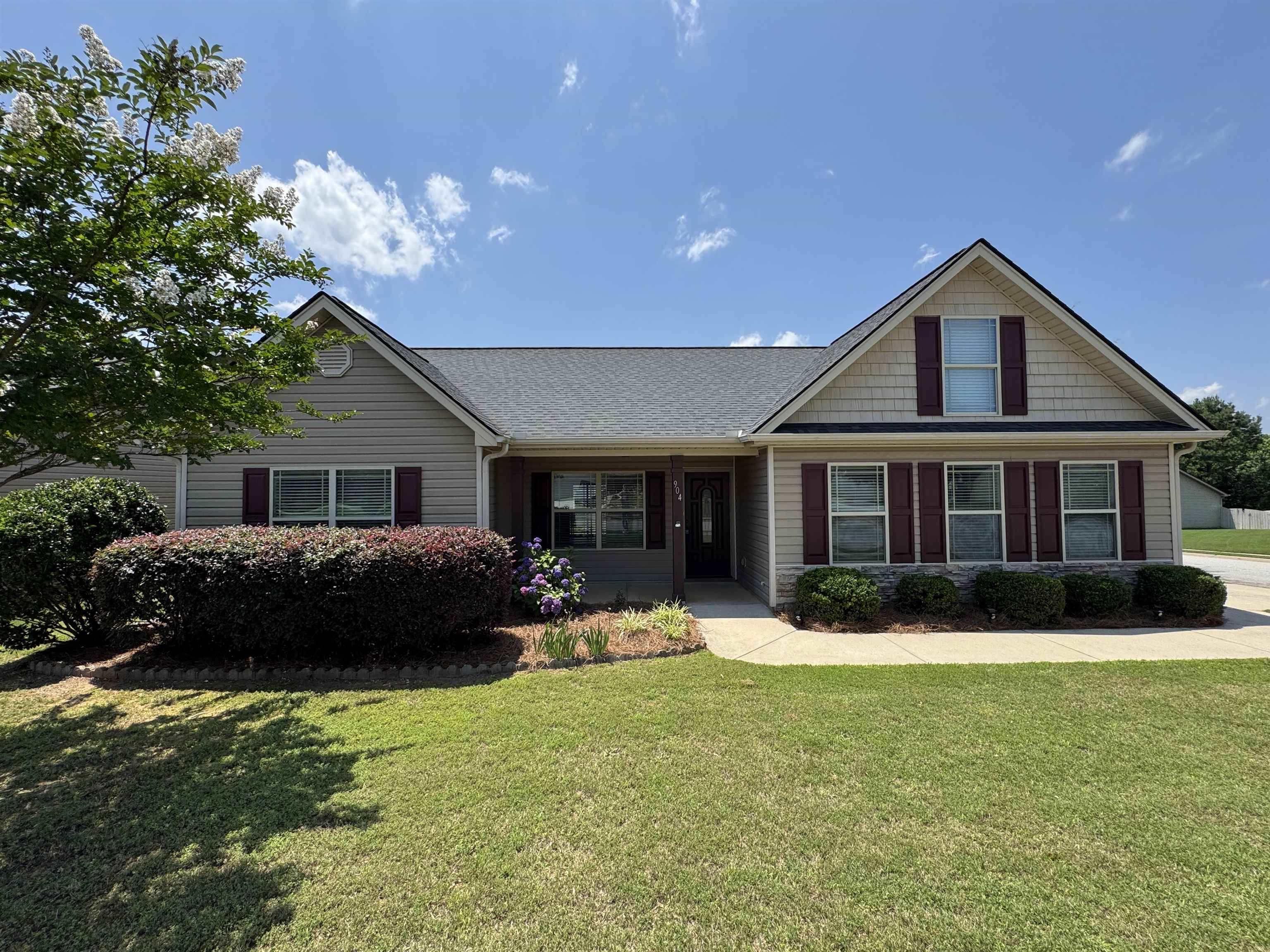 904 Sunterra Way Boiling Springs, SC 29316 - Photo 1 of 33 Gallery Image 1