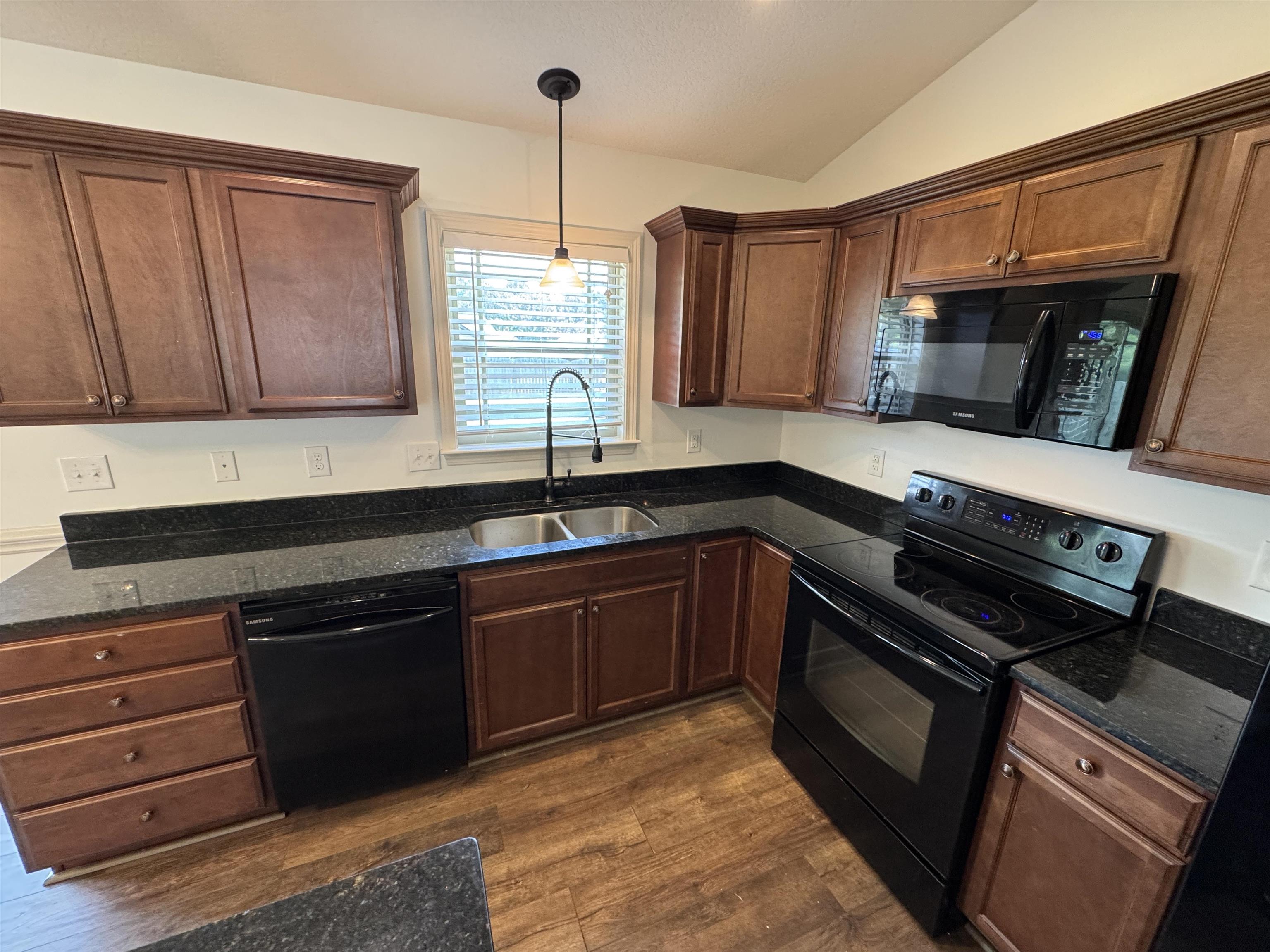 904 Sunterra Way Boiling Springs, SC 29316 - Photo 10 of 33 Gallery Image 10
