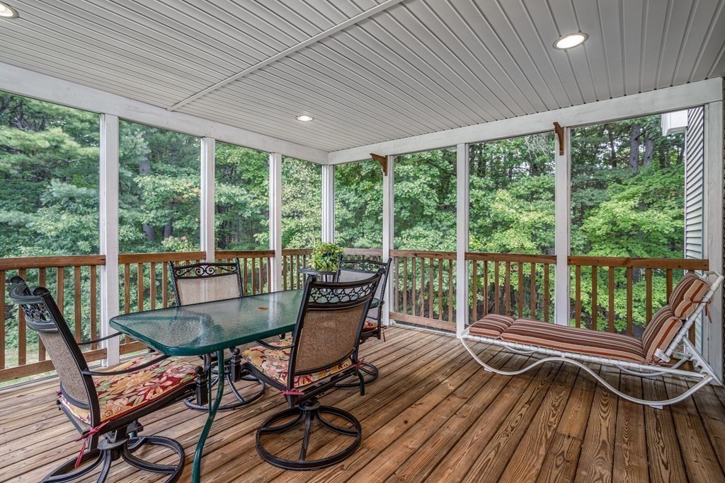 5 Castlegate Way, Unit 5 Nashua, NH 03063 - Photo 11 of 31