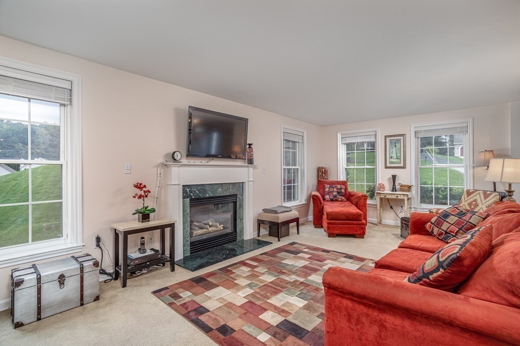 5 Castlegate Way, Unit 5 Nashua, NH 03063 - Photo 13 of 31