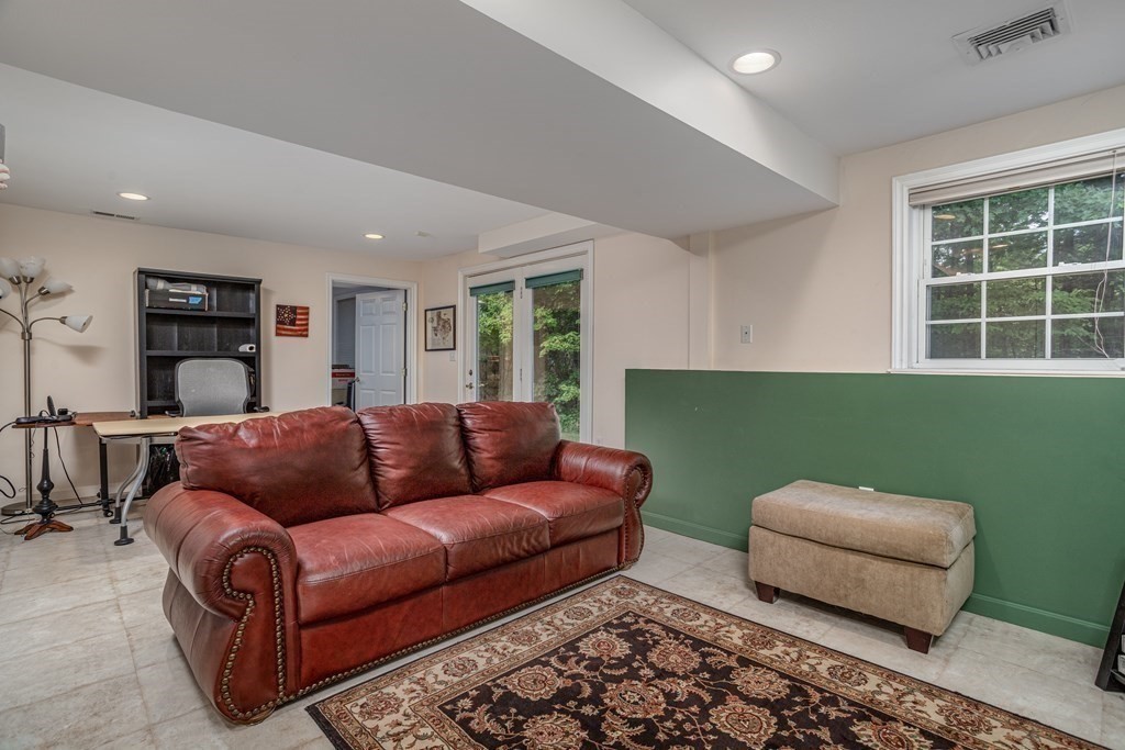 5 Castlegate Way, Unit 5 Nashua, NH 03063 - Photo 15 of 31