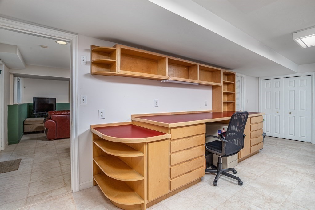 5 Castlegate Way, Unit 5 Nashua, NH 03063 - Photo 16 of 31