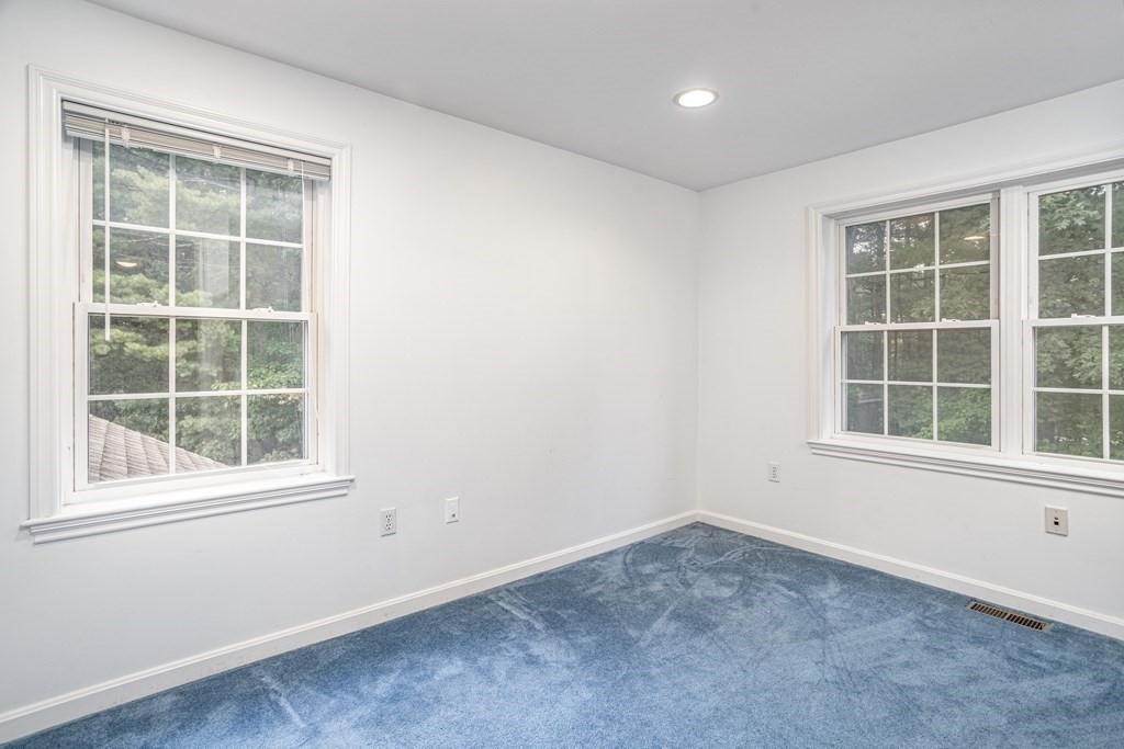 5 Castlegate Way, Unit 5 Nashua, NH 03063 - Photo 18 of 31